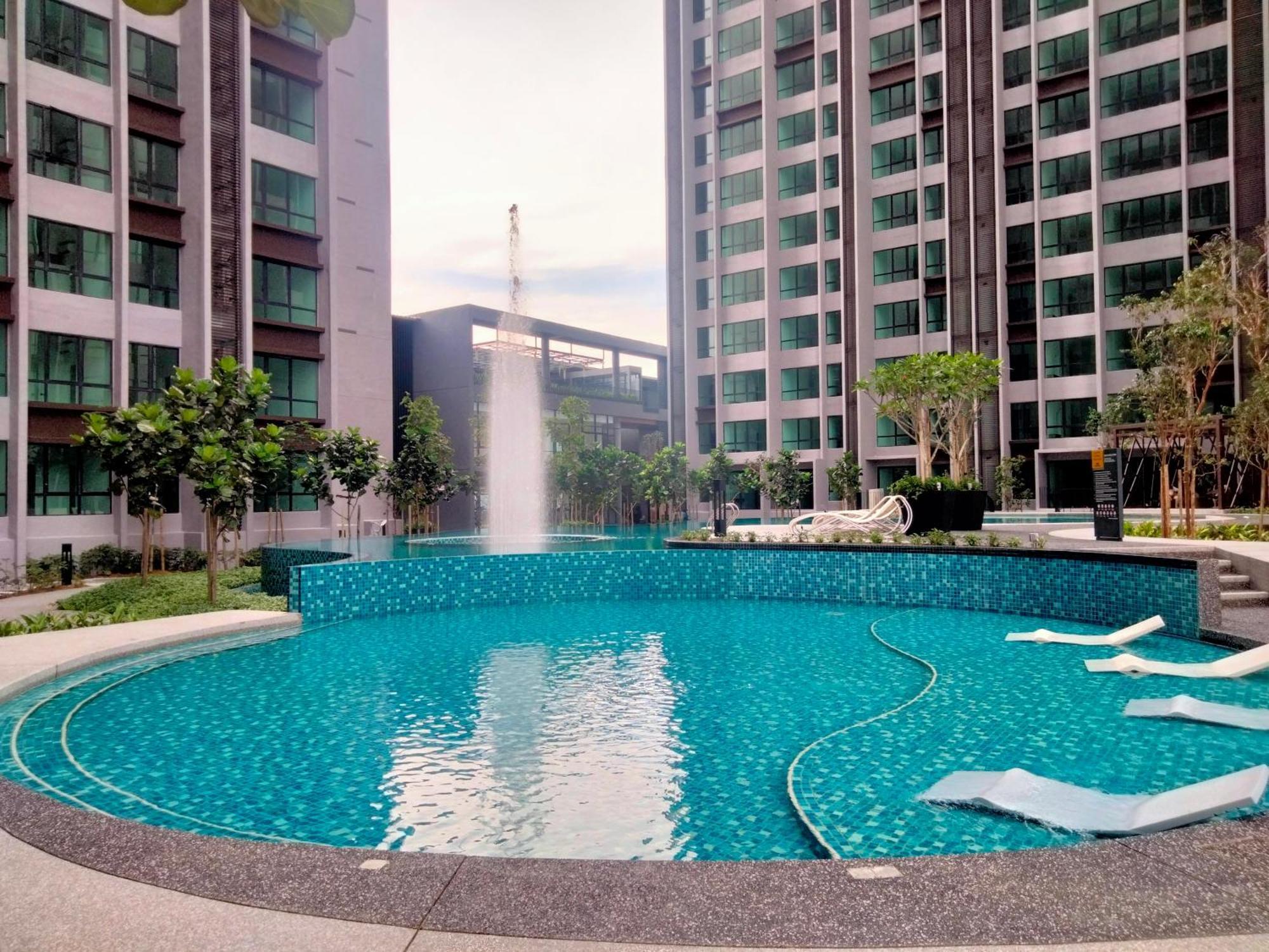 Bangsar South Botanical I Bed & Pillow クアラルンプール エクステリア 写真